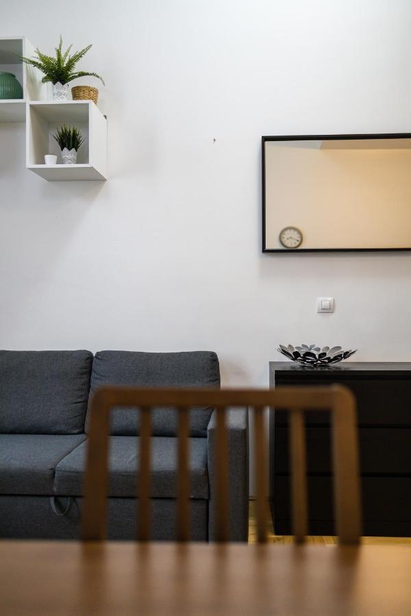 Cosy 1 Bedroom Apartment in Gozsdu Court Boedapest Buitenkant foto